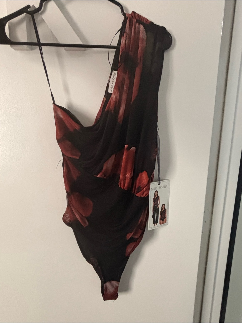 Black One-Shoulder Floral Bodysuit